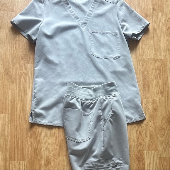 Figs grey color - Picture 2 of 6